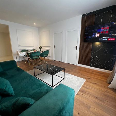 105 Quadratmeter Apartment, Parkplatz, Kinderfreundlich, 6 Personen, Wifi, Vollausgestattete Kueche, Crimmitschau Dış mekan fotoğraf