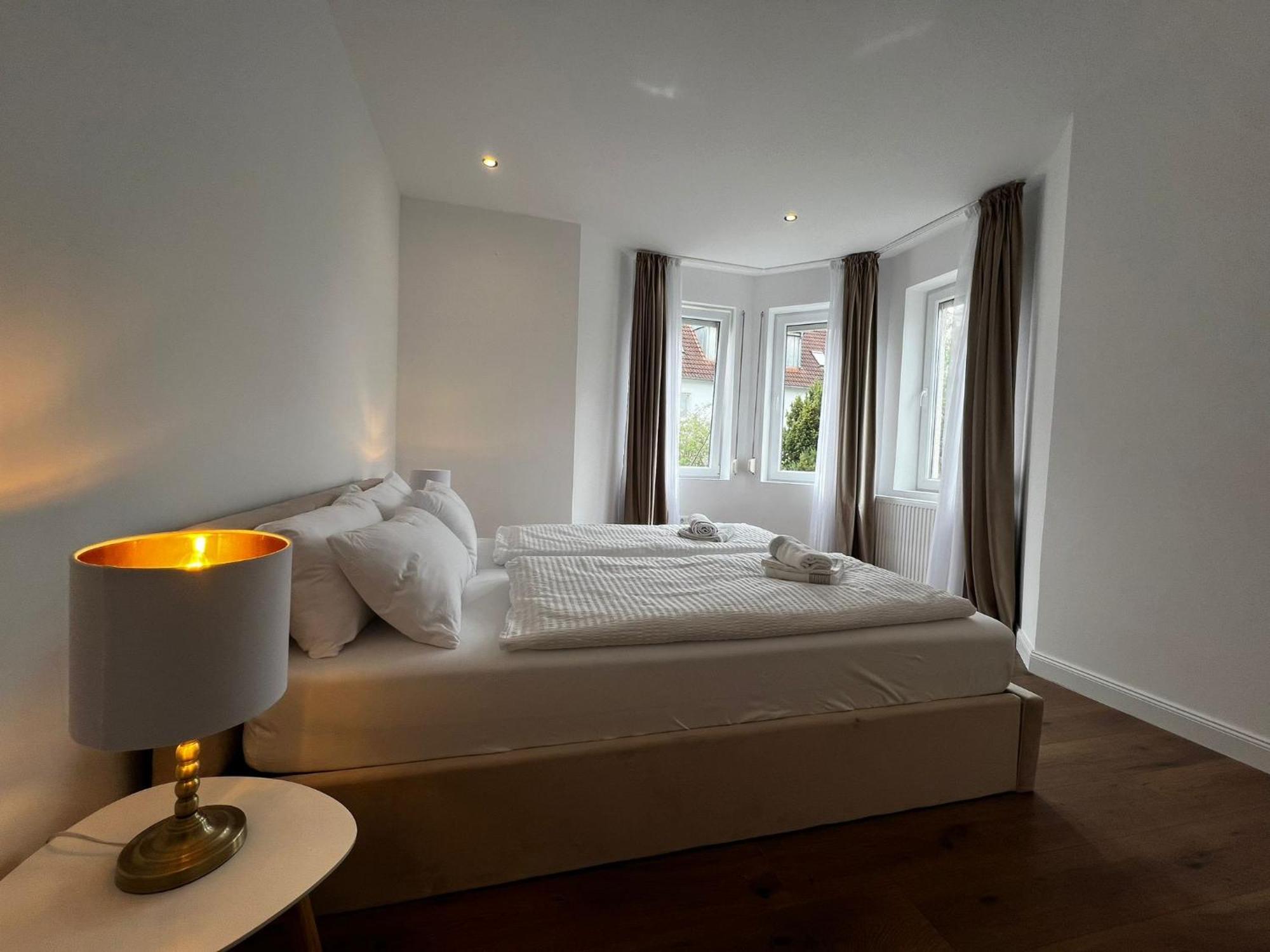 105 Quadratmeter Apartment, Parkplatz, Kinderfreundlich, 6 Personen, Wifi, Vollausgestattete Kueche, Crimmitschau Dış mekan fotoğraf
