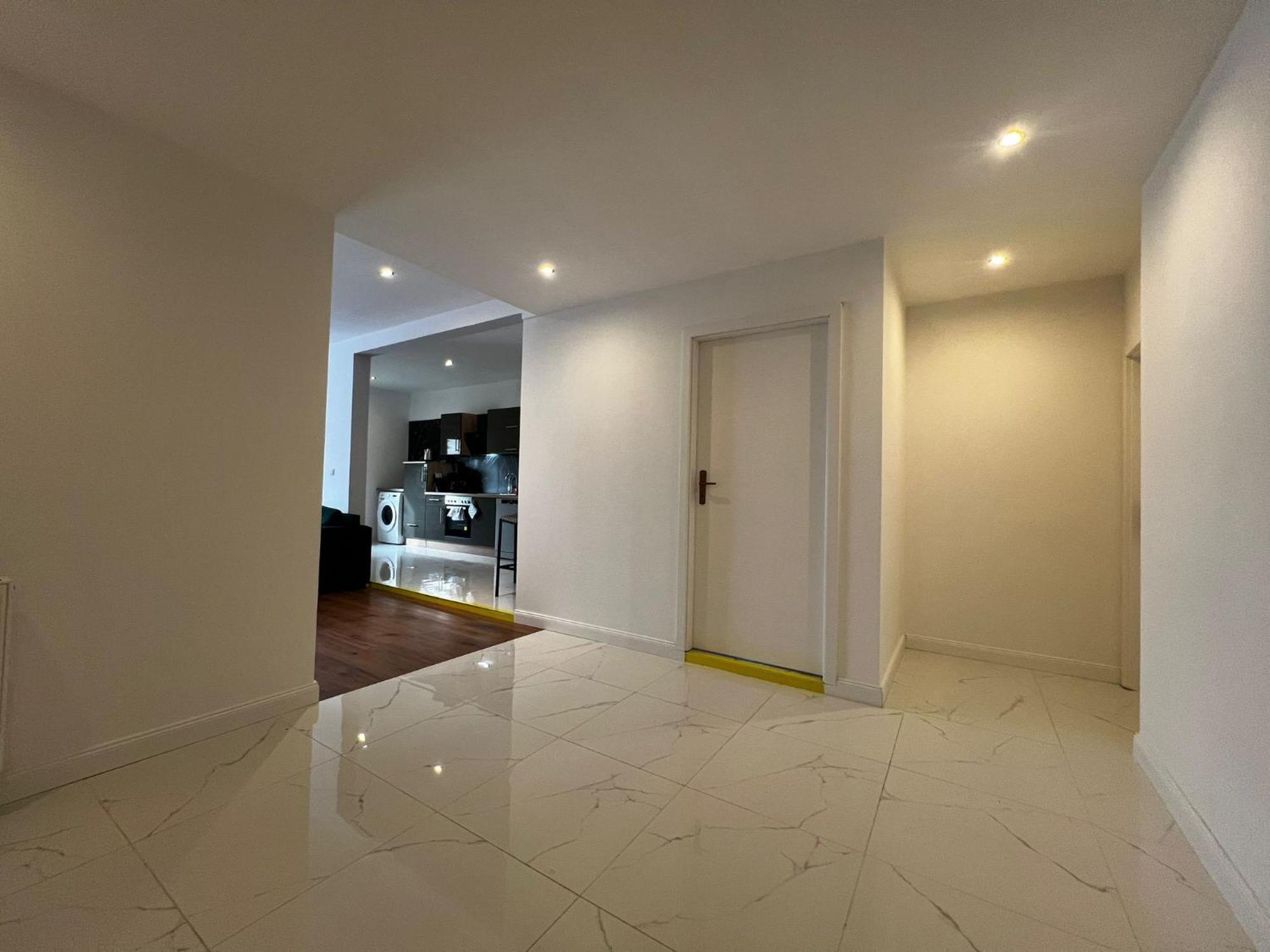 105 Quadratmeter Apartment, Parkplatz, Kinderfreundlich, 6 Personen, Wifi, Vollausgestattete Kueche, Crimmitschau Dış mekan fotoğraf