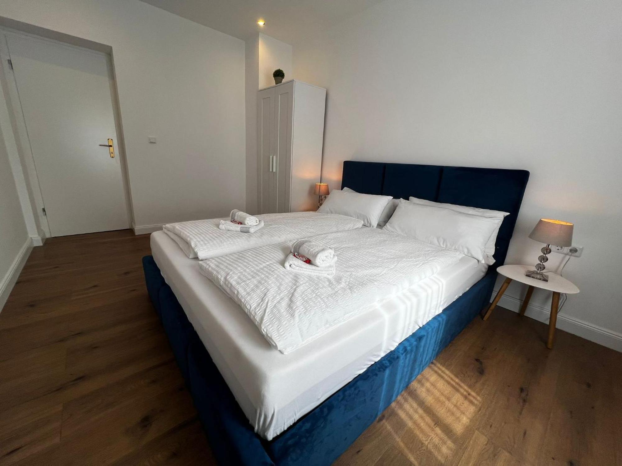 105 Quadratmeter Apartment, Parkplatz, Kinderfreundlich, 6 Personen, Wifi, Vollausgestattete Kueche, Crimmitschau Dış mekan fotoğraf